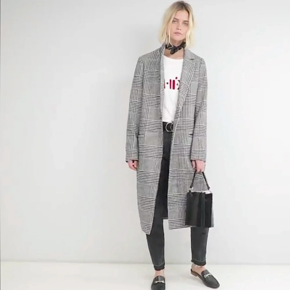 New Look Women's Gray Plaid Coat - Picture 4 of 9
